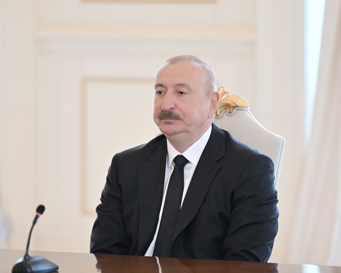 President Ilham Aliyev holds expanded meeting with President of Turkmenistan (PHOTO)