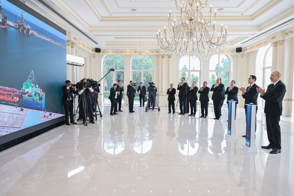 President Ilham Aliyev and President of Turkmenistan attend ceremony of presenting “Dostlug” tanker held in online format (PHOTO)