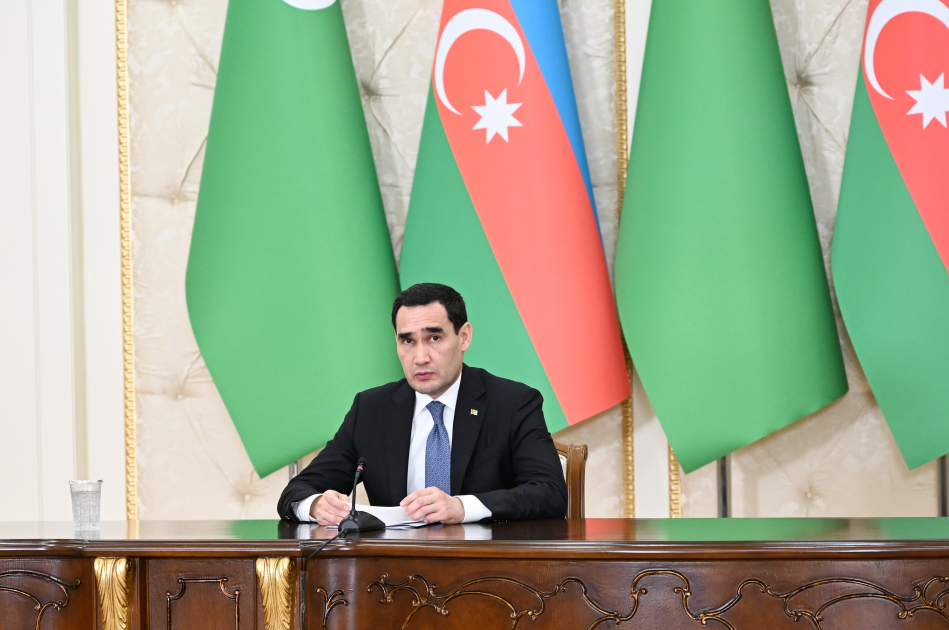 Presidents Ilham Aliyev and President of Turkmenistan delivered press statements (PHOTO)