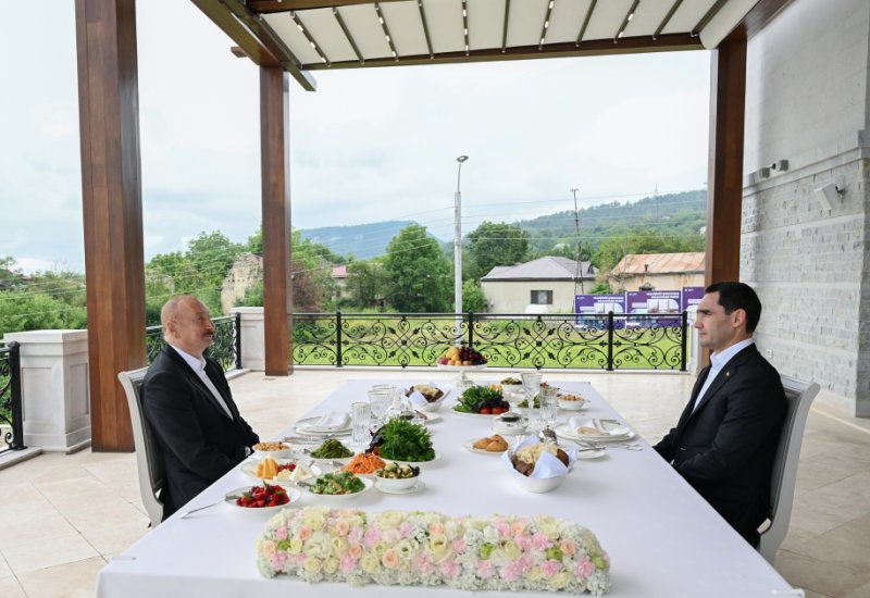 President Ilham Aliyev and President Serdar Berdimuhamedov have lunch together in Shusha (PHOTO)