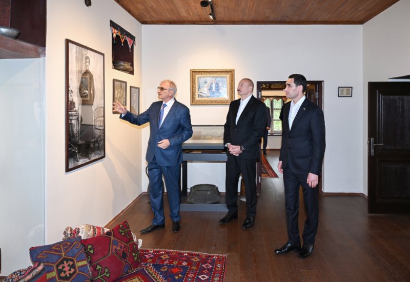 President Ilham Aliyev and President Serdar Berdimuhamedov visit Bulbul's house-museum in Shusha (PHOTO)