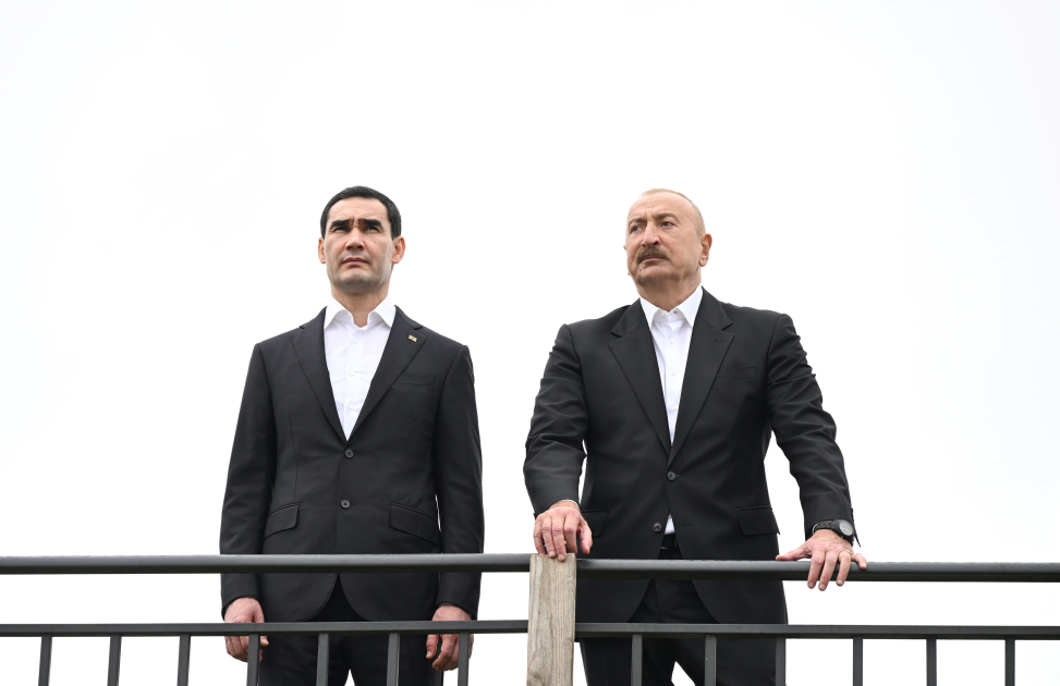 President Ilham Aliyev gifts President of Turkmenistan a Garabagh horse (PHOTO)