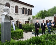 President Ilham Aliyev and President Serdar Berdimuhamedov visit Bulbul’s House-Museum in Shusha (PHOTO)