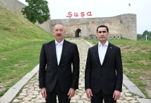 President Ilham Aliyev and President Serdar Berdimuhamedov view bullet-riddled busts of Azerbaijan’s prominent figures in Shusha (PHOTO)
