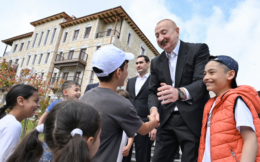 Presidents Ilham Aliyev and President Serdar Berdimuhamedov visited first residential complex built in Shusha City (PHOTO)