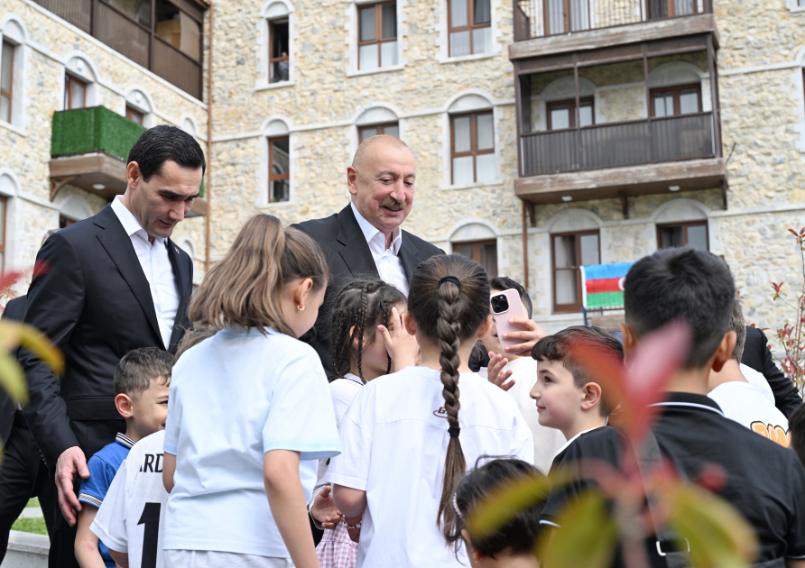 Presidents Ilham Aliyev and President Serdar Berdimuhamedov visited first residential complex built in Shusha City (PHOTO)