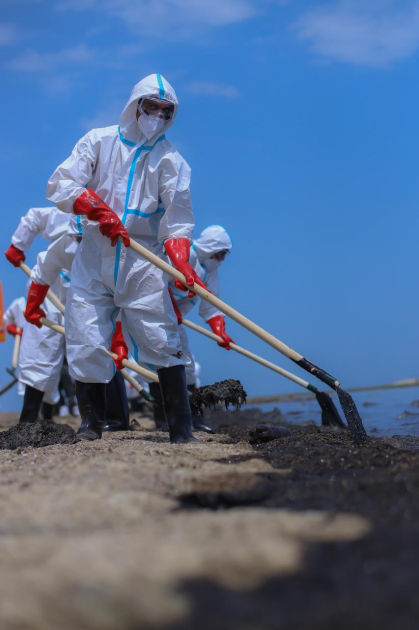 Cleanup campaign held in Dubendi residential area at Leyla Aliyeva’s initiative (PHOTO)