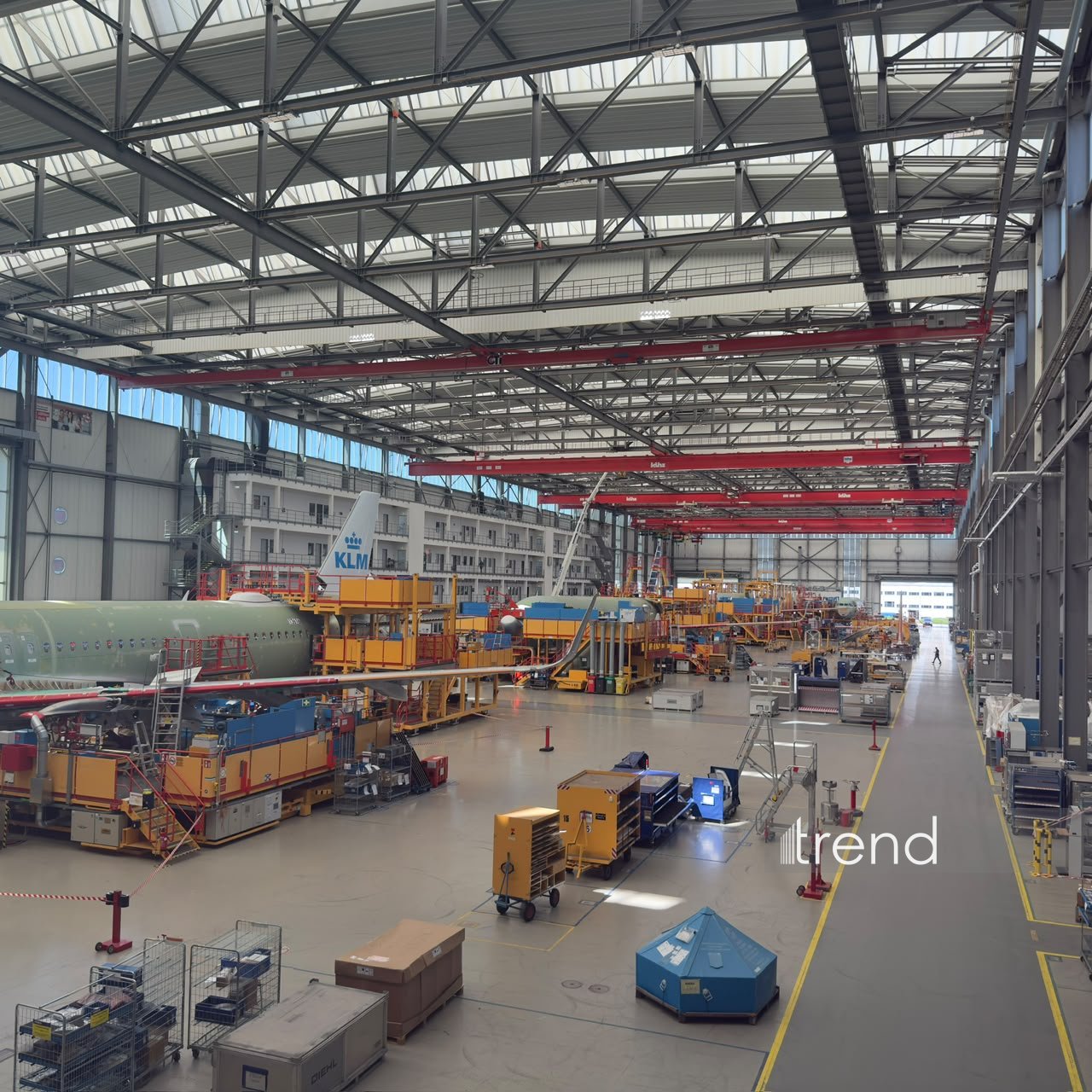 Azerbaijani journalists visit Airbus production facilities in Hamburg (PHOTO)