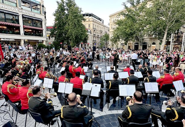 Armed Forces Day is marked with festive concert by Azerbaijani and Turkish military orchestras (PHOTO)