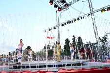 Leyla Aliyeva and Arzu Aliyeva visit "CandyFest" summer festival and watch "Magic Pearl" water circus show (PHOTO)