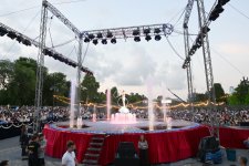 Leyla Aliyeva and Arzu Aliyeva visit "CandyFest" summer festival and watch "Magic Pearl" water circus show (PHOTO)