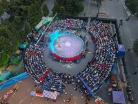 Leyla Aliyeva and Arzu Aliyeva visit "CandyFest" summer festival and watch "Magic Pearl" water circus show (PHOTO)