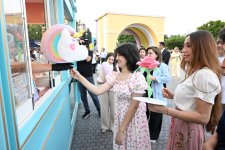 Leyla Aliyeva and Arzu Aliyeva visit "CandyFest" summer festival and watch "Magic Pearl" water circus show (PHOTO)