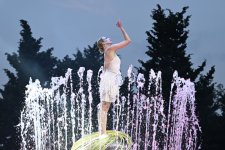 Leyla Aliyeva and Arzu Aliyeva visit "CandyFest" summer festival and watch "Magic Pearl" water circus show (PHOTO)