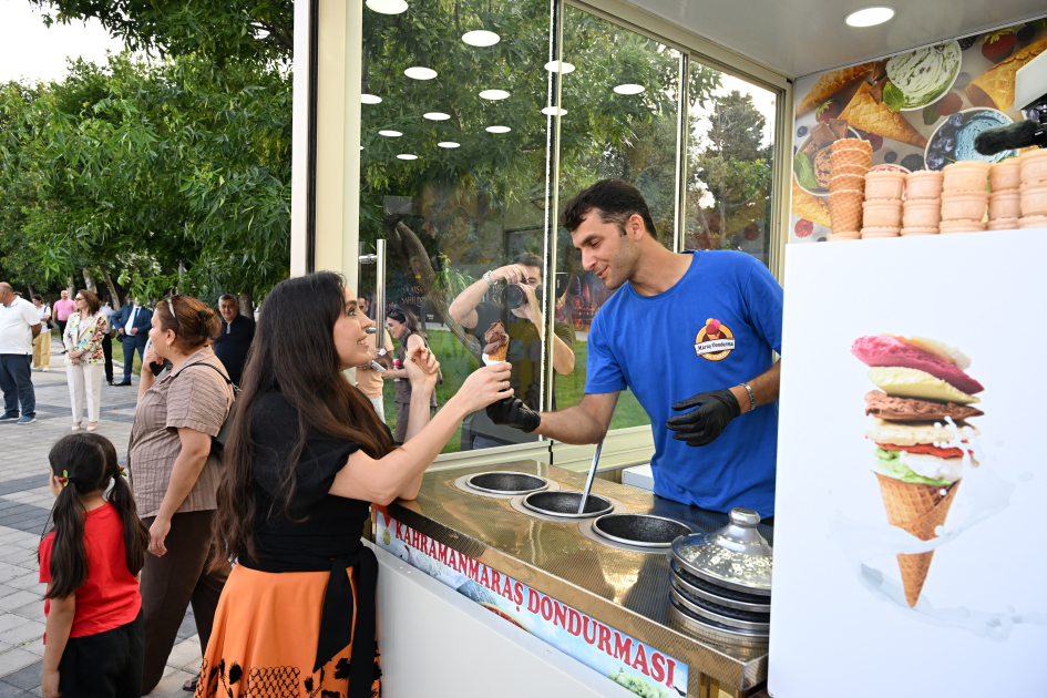 Leyla Aliyeva and Arzu Aliyeva attend opening and presentation ceremonies at the Seaside National Park (PHOTO)