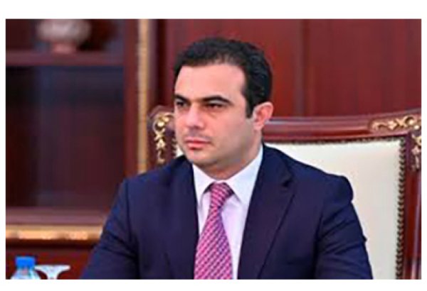 Ukrainian President awards head of Azerbaijani diaspora