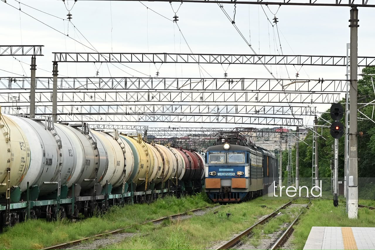 Azerbaijan transits another shipment of wheat to Armenia (PHOTO)