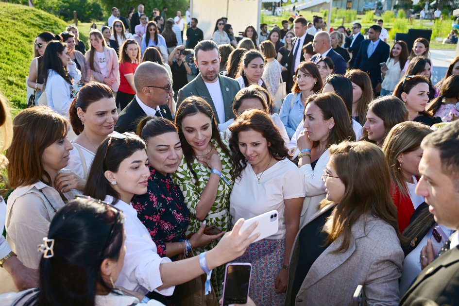 Leyla Aliyeva and Alena Aliyeva attend Charity Festival (PHOTO)