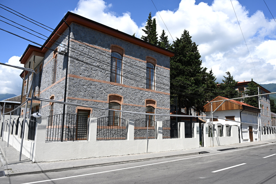Heydar Aliyev Foundation VP Leyla Aliyeva visits Sheki City Art School (PHOTO)