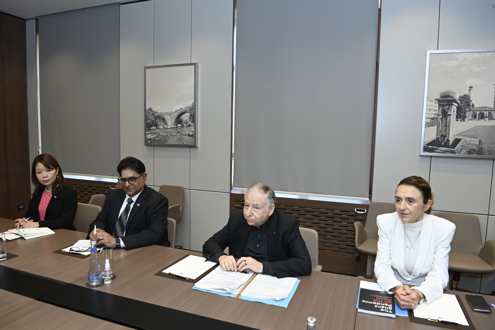 Azerbaijan's foreign minister holds meeting with UN special envoy on road safety