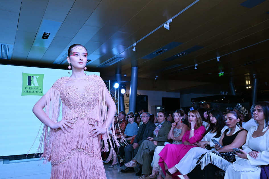 Alena Aliyeva attends “Patterns of Time” fashion show held at Azerbaijan National Carpet Museum (PHOTO)