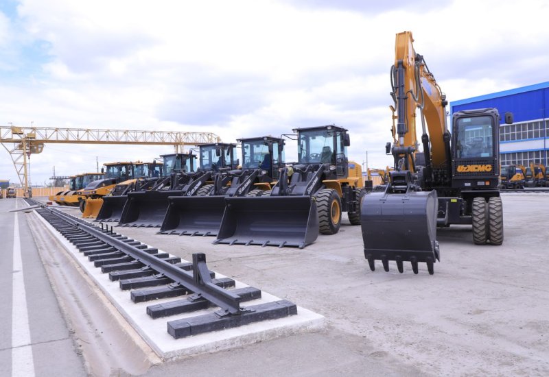 Uzbek customs explores trade expansion with Khorezm industrial firms