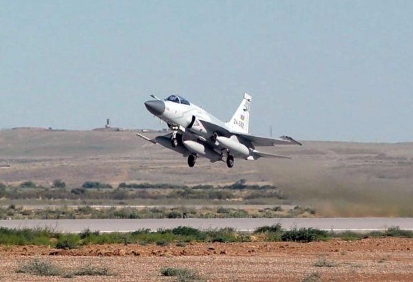 Azerbaijani Air Force Aviation units conduct training flights (VIDEO)