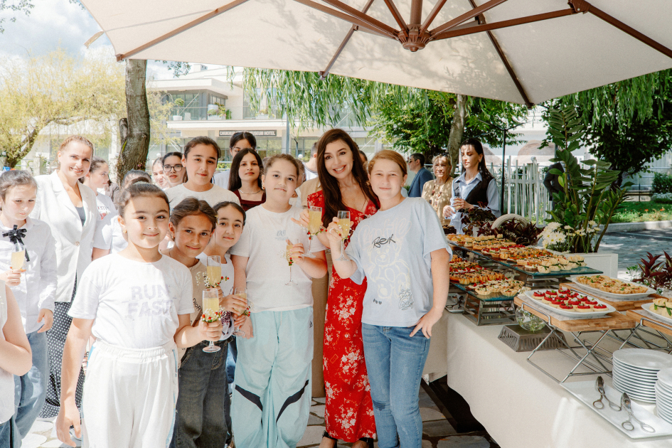 Leyla Aliyeva attends opening of individual exhibition and tree-planting campaign in Gabala (PHOTO)