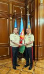 Azerbaijan's Defense Minister awards high-ranking military personnel (PHOTO)