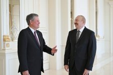 President Ilham Aliyev receives member of U.S. Senate Foreign Relations Committee (PHOTO)