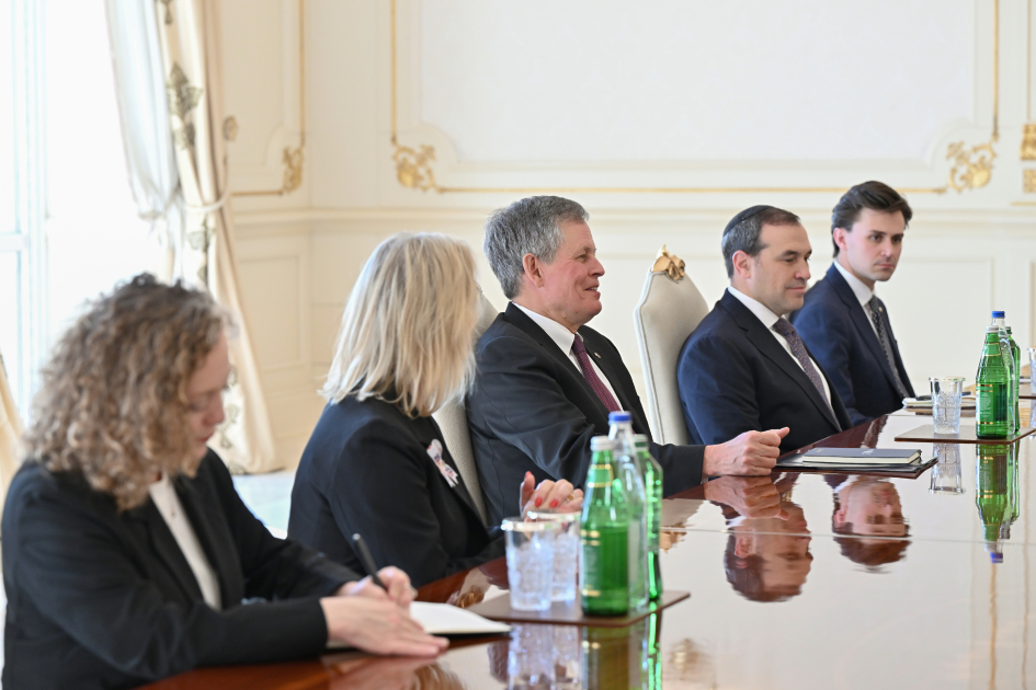 President Ilham Aliyev receives member of U.S. Senate Foreign Relations Committee (PHOTO)