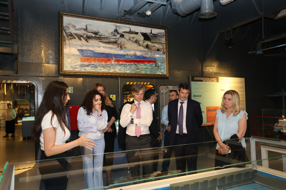 Azerbaijan's ASCO and EBRD discuss new partnership opportunities (PHOTO)