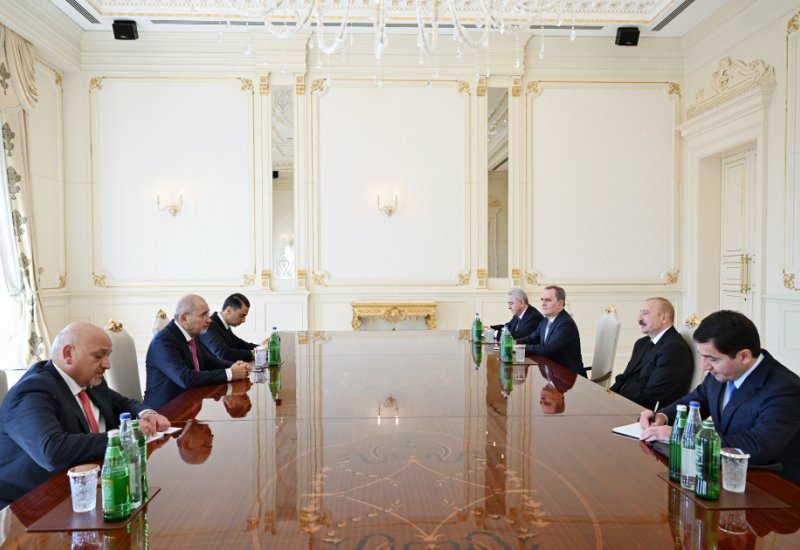President Ilham Aliyev receives Deputy Prime Minister of Jordan (PHOTO)