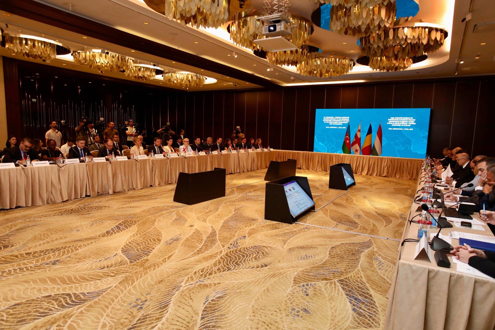 Azerbaijan-led Green Energy Corridor enters key implementation stage (UPDATE)