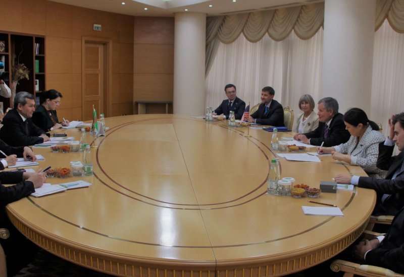 Turkmenistan, U.S. debate new opportunities in trade, energy and investment