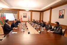 Azerbaijan hosts Baykar delegation to advance military tech co-op (PHOTO)