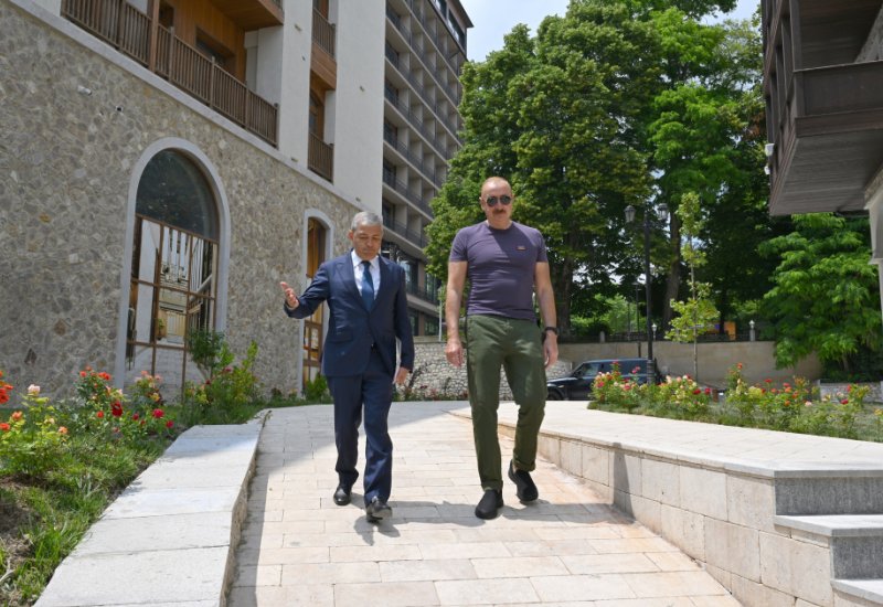 President Ilham Aliyev reviewed progress under public-private partnership project on Garabagh Street in Shusha