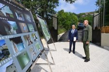 President Ilham Aliyev inspects restoration works in Shusha’s Kichik Galaderesi village and meets with returning residents (PHOTO)