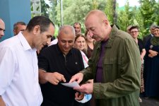 President Ilham Aliyev visited Guzeykhirman village in Khojavend district (PHOTO)