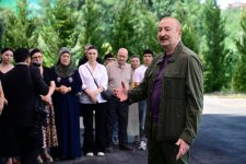 President Ilham Aliyev visited Guzeykhirman village in Khojavend district (PHOTO)
