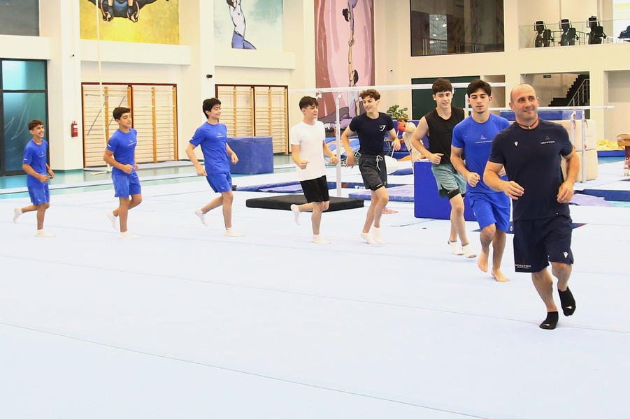 Olympic medalist Matteo Morandi holds master class for Azerbaijani gymnasts (PHOTO)
