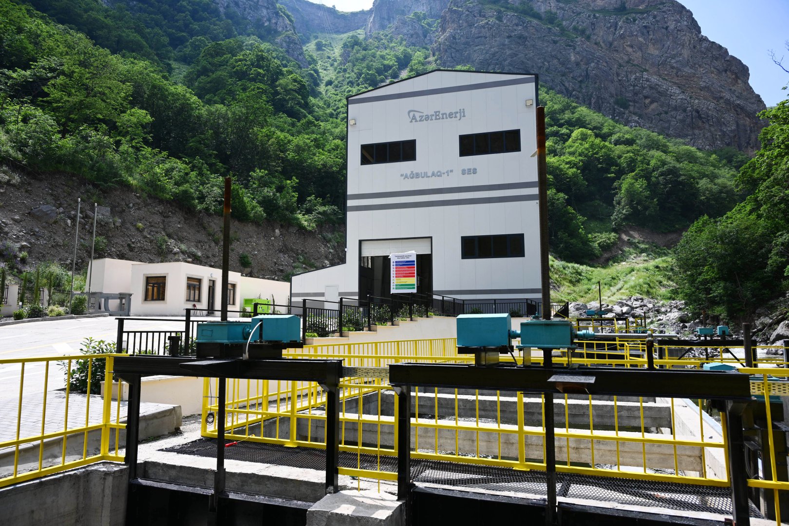 President Ilham Aliyev inaugurates hydroelectric power stations on Hochaz River in Lachin (PHOTO)