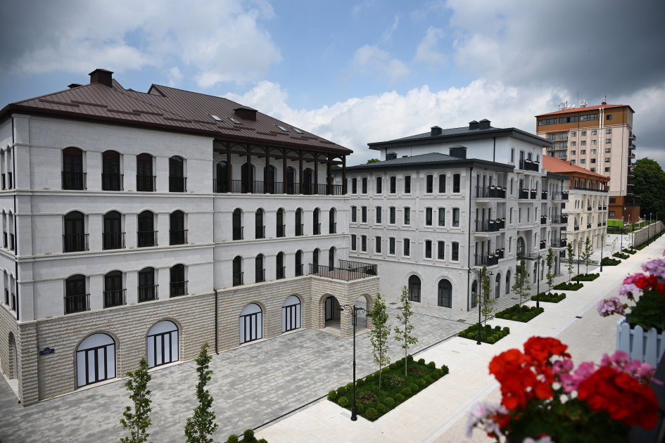 President Ilham Aliyev reviewed progress under public-private partnership project on Garabagh Street in Shusha (PHOTO)