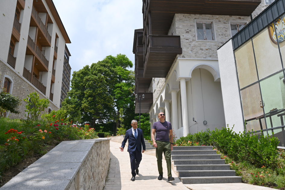 President Ilham Aliyev reviewed progress under public-private partnership project on Garabagh Street in Shusha (PHOTO)