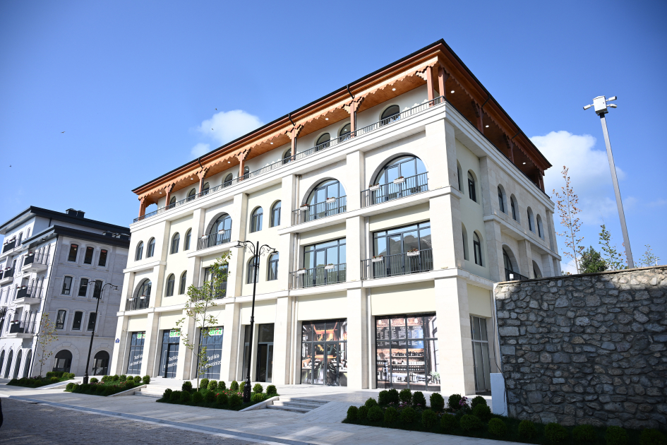 President Ilham Aliyev reviewed progress under public-private partnership project on Garabagh Street in Shusha (PHOTO)