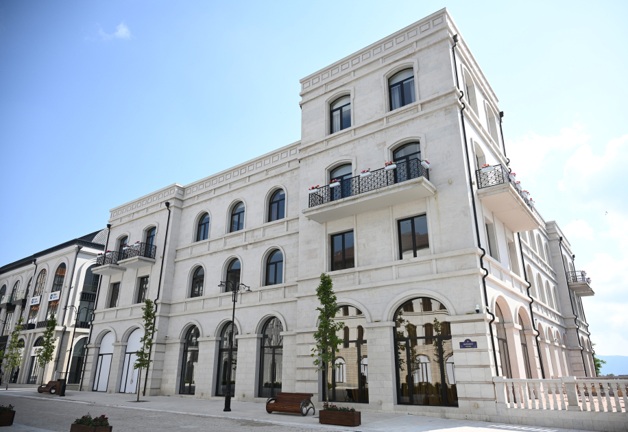 President Ilham Aliyev reviewed progress under public-private partnership project on Garabagh Street in Shusha (PHOTO)