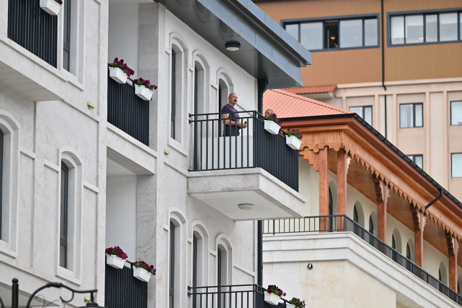 President Ilham Aliyev reviewed progress under public-private partnership project on Garabagh Street in Shusha (PHOTO)