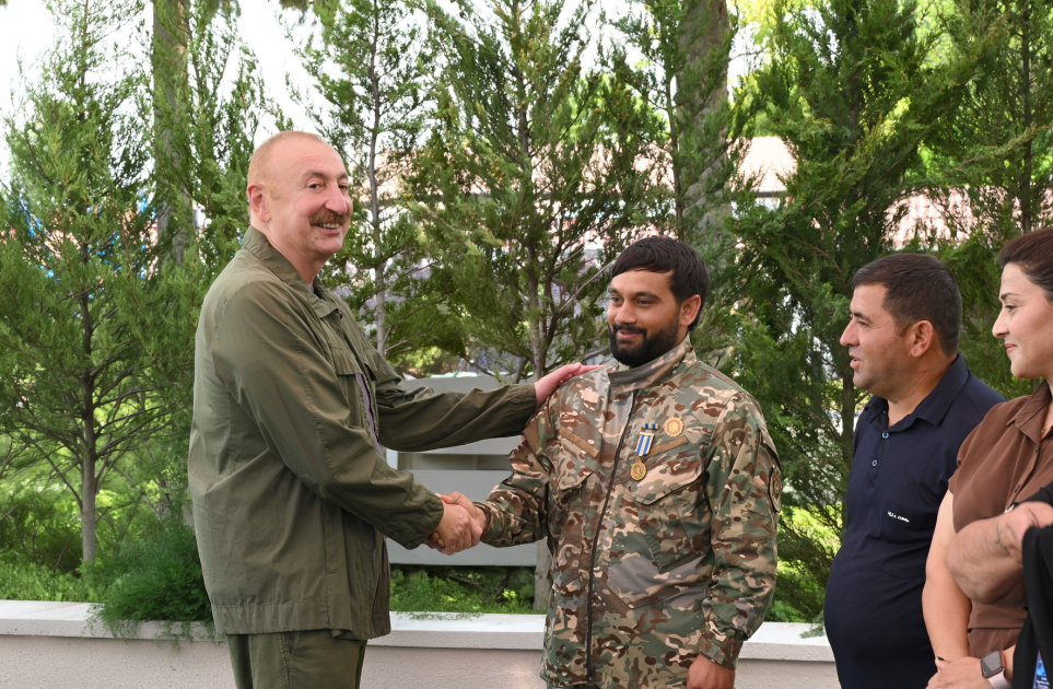President Ilham Aliyev visited Guzeykhirman village in Khojavend district (PHOTO)