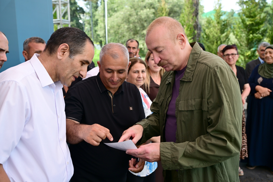 President Ilham Aliyev visited Guzeykhirman village in Khojavend district (PHOTO)