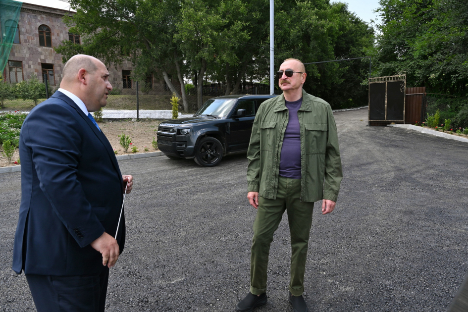 President Ilham Aliyev visited Guzeykhirman village in Khojavend district (PHOTO)